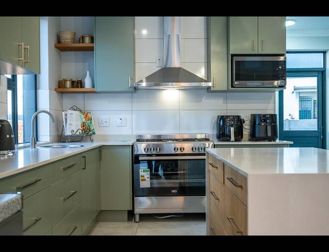 3 BEDROOM HOUSE FOR SALE IN MOSSEL BAY EXT 15
